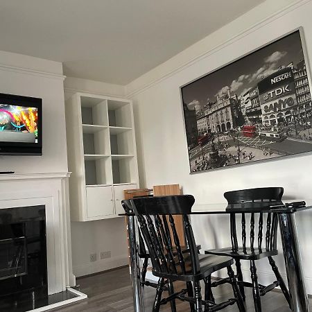 Bright And Spacious 2 Bedroom Apartment Sutton  Dış mekan fotoğraf