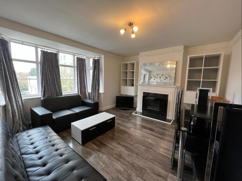 Bright And Spacious 2 Bedroom Apartment Sutton  Dış mekan fotoğraf